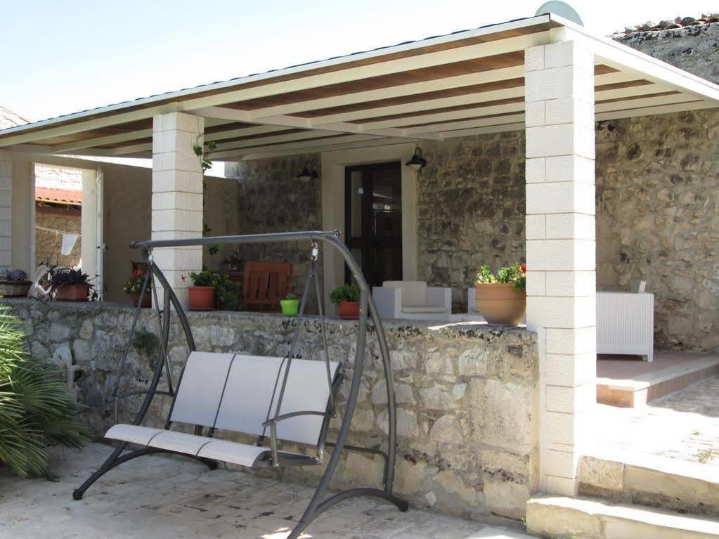 Agriturismo Serrafiori Casa Serrafiori Exterior foto